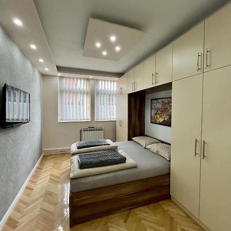 Apartment Square Сараево Экстерьер фото